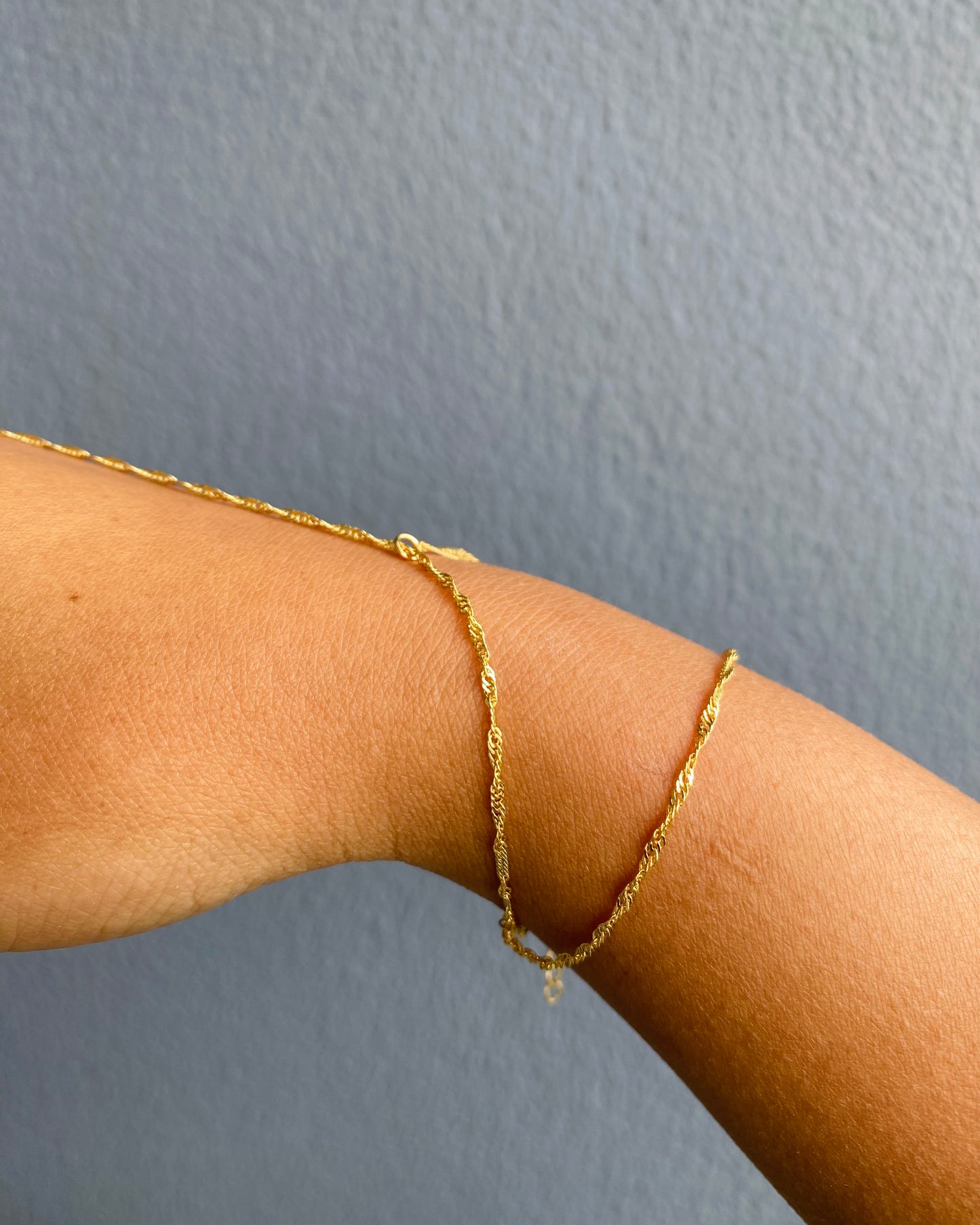 Shiny Water Wave Gold Hand Bracelet