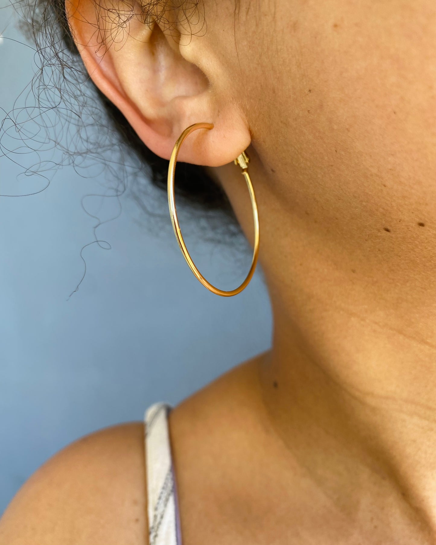 18K Gold Hoop Earrings Medium